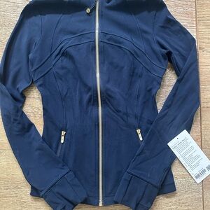 ❌ SOLD Lululemon Blue Utility Jacket with Full Zipper and Contoured Design